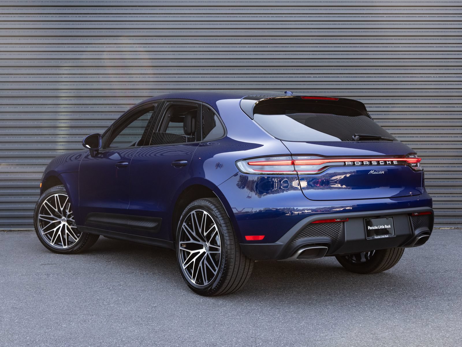 Certified 2026 Porsche Macan AWD/4WD image 3