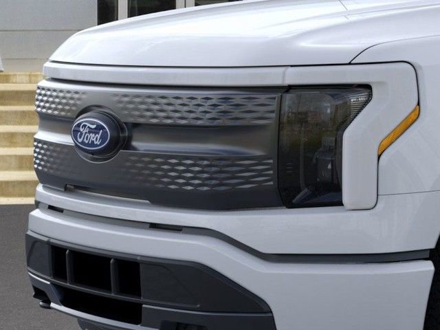 New 2025 Ford F150 Lightning XLT AWD/4WD image 17