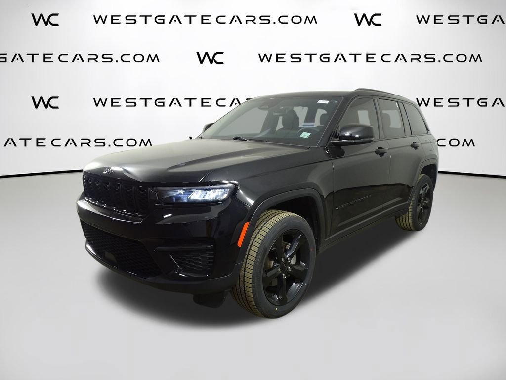 Used 2023 Jeep Grand Cherokee Altitude image 1