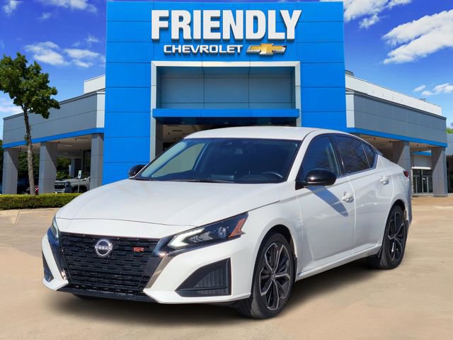 Used 2023 Nissan Altima 2.5 SR image 3