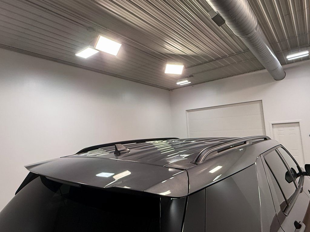 Used 2022 Ford Explorer XLT image 44