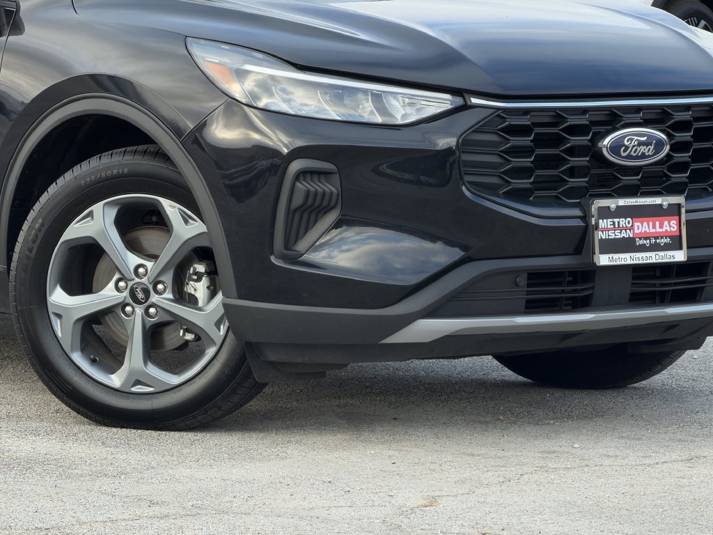 Used 2025 Ford Escape ST-Line FWD image 8
