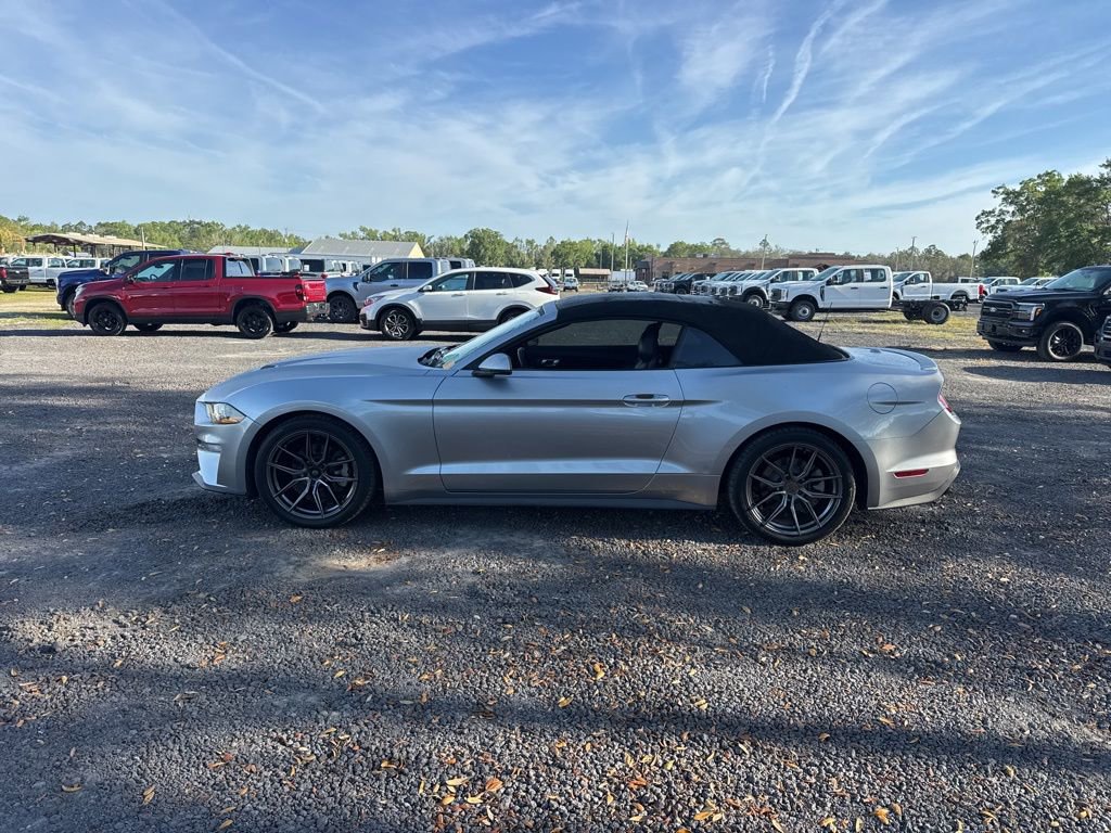 Used 2020 Ford Mustang Premium image 2