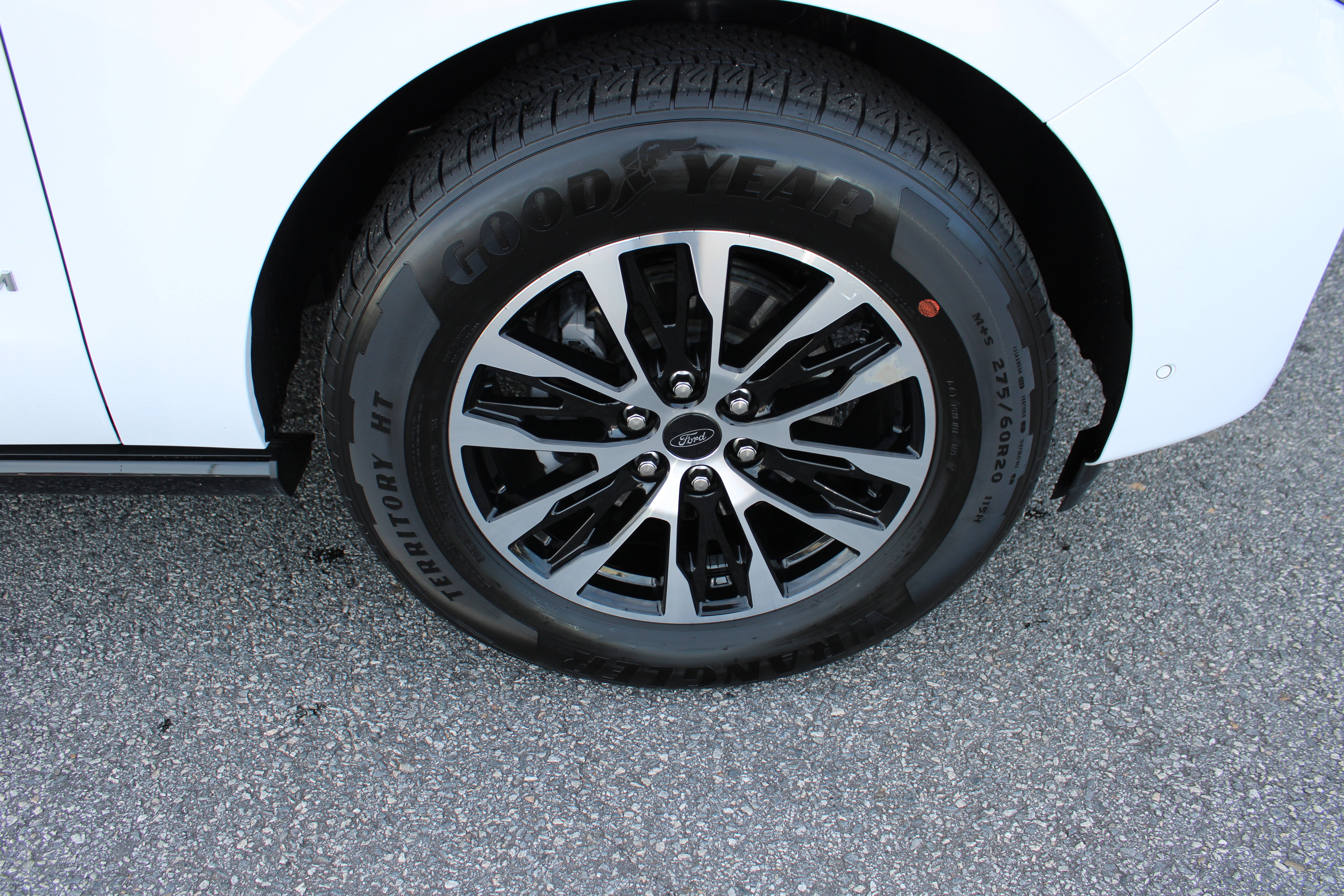 Used 2025 Ford Expedition Max Platinum image 11