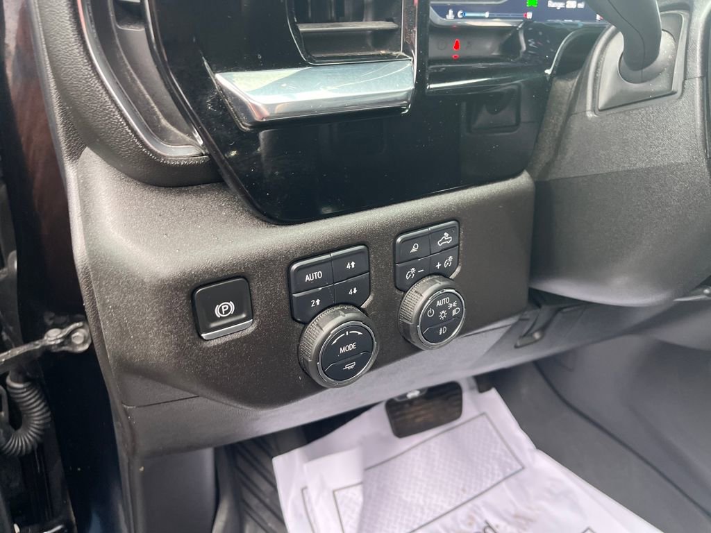 Used 2025 Chevrolet Silverado 2500 LTZ w/ LTZ Plus Package image 13
