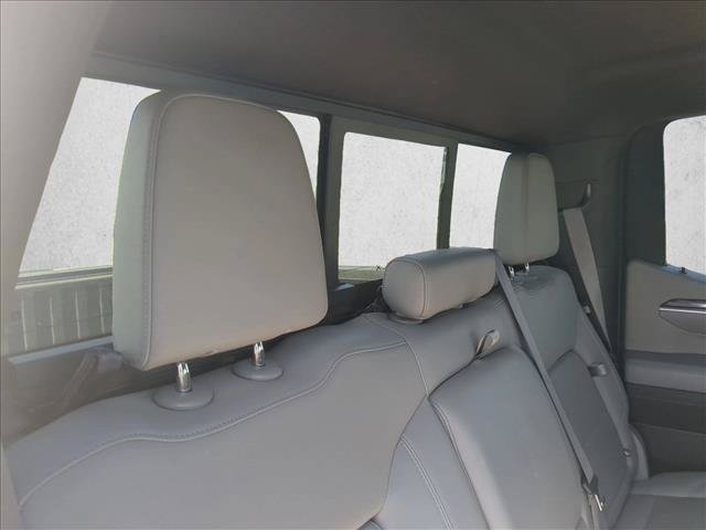 Used 2022 Chevrolet Silverado 1500 LTZ w/ Technology Package AWD/4WD image 17
