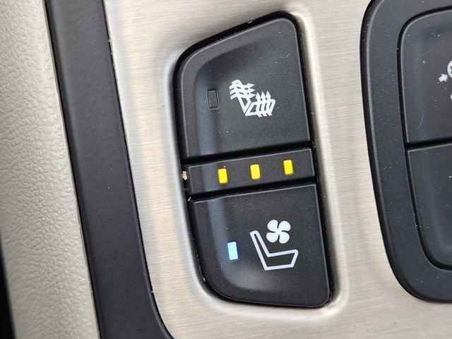 Used 2020 GMC Terrain Denali w/ Denali Premium Package image 9