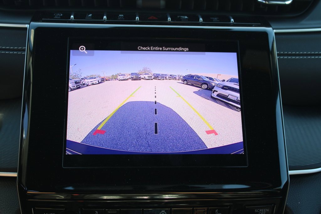 Used 2025 Jeep Grand Cherokee Laredo w/ Luxury Tech Group I image 19