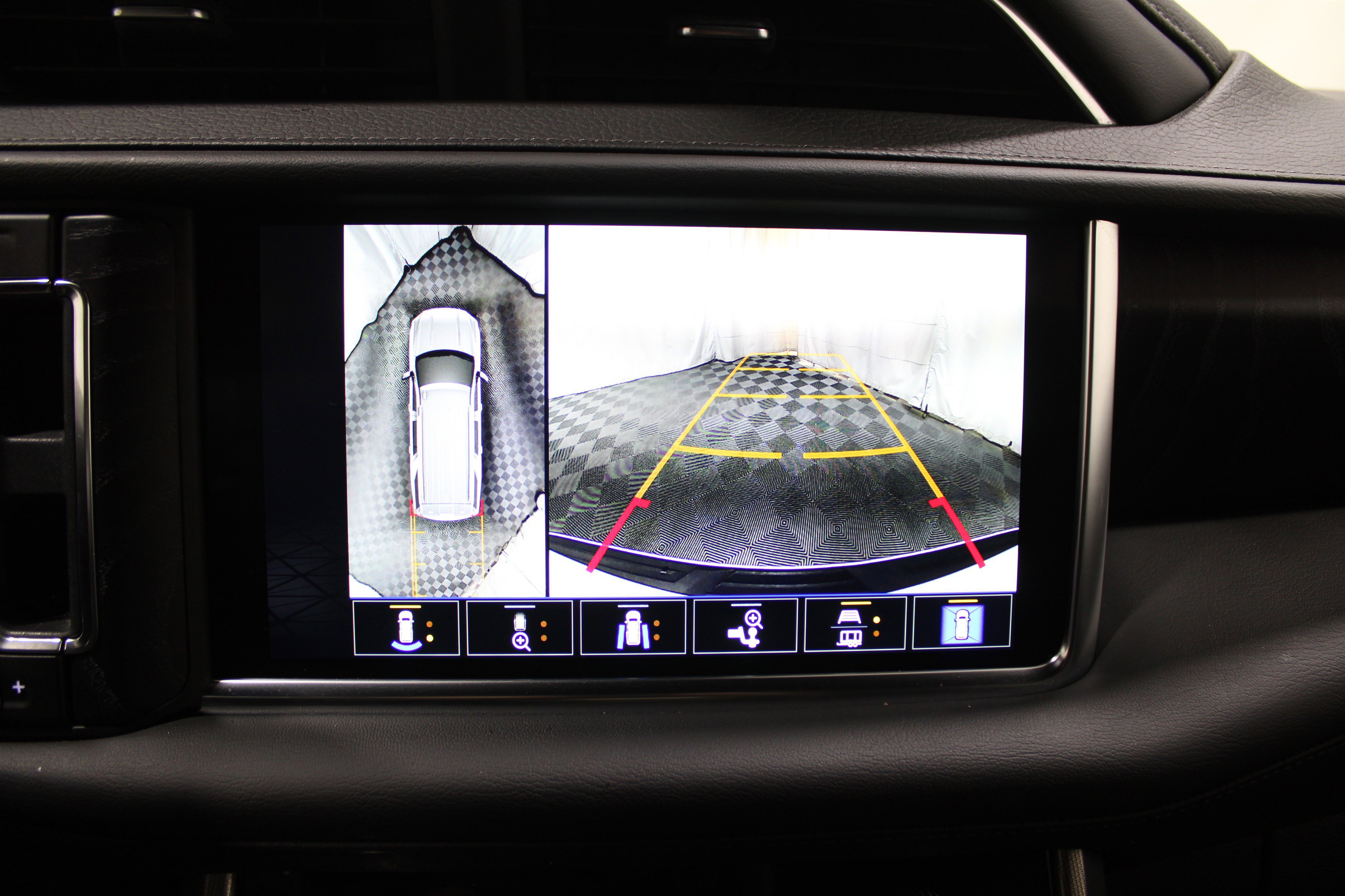 Used 2024 GMC Yukon Denali image 22