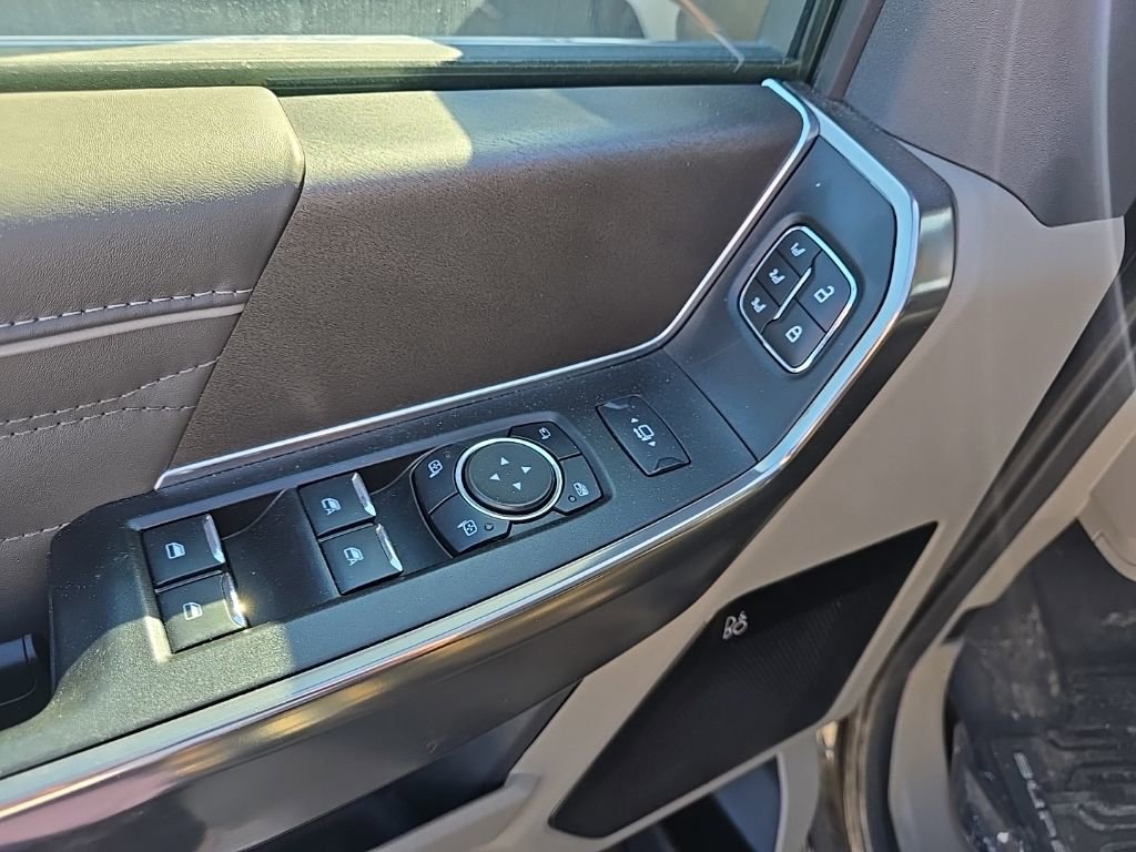 Used 2025 Ford F350 Platinum w/ Platinum Plus Package AWD/4WD image 8