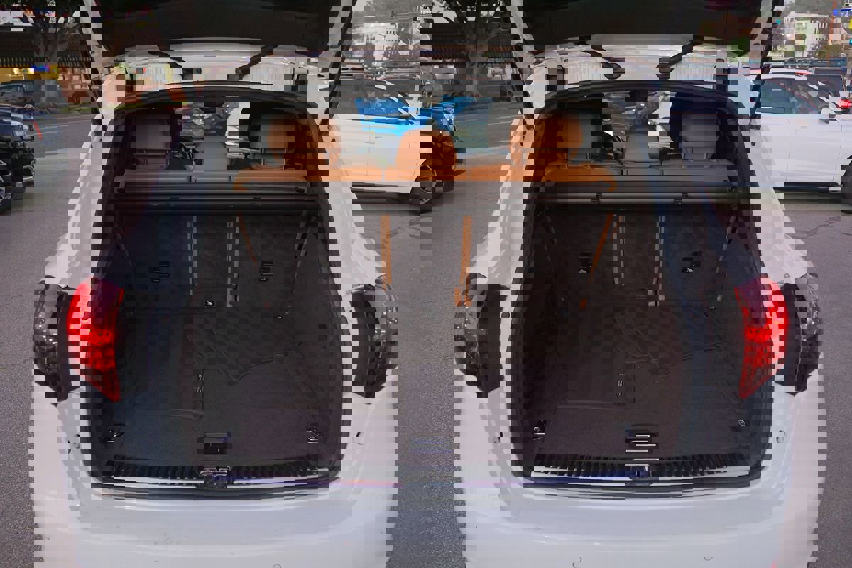 Used 2014 Porsche Cayenne GTS image 36