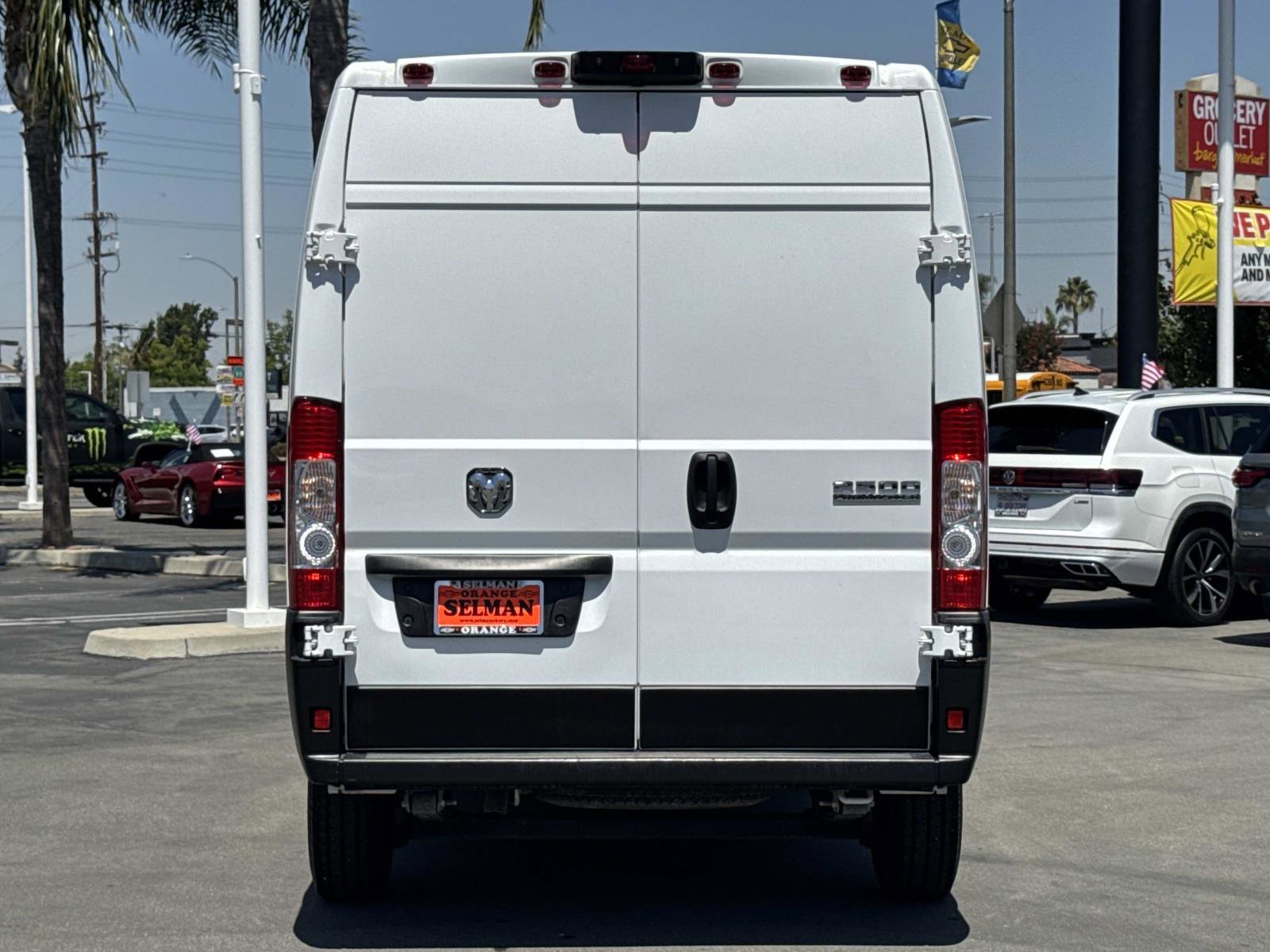 Used 2025 RAM ProMaster 2500 w/ Convenience Group FWD image 6