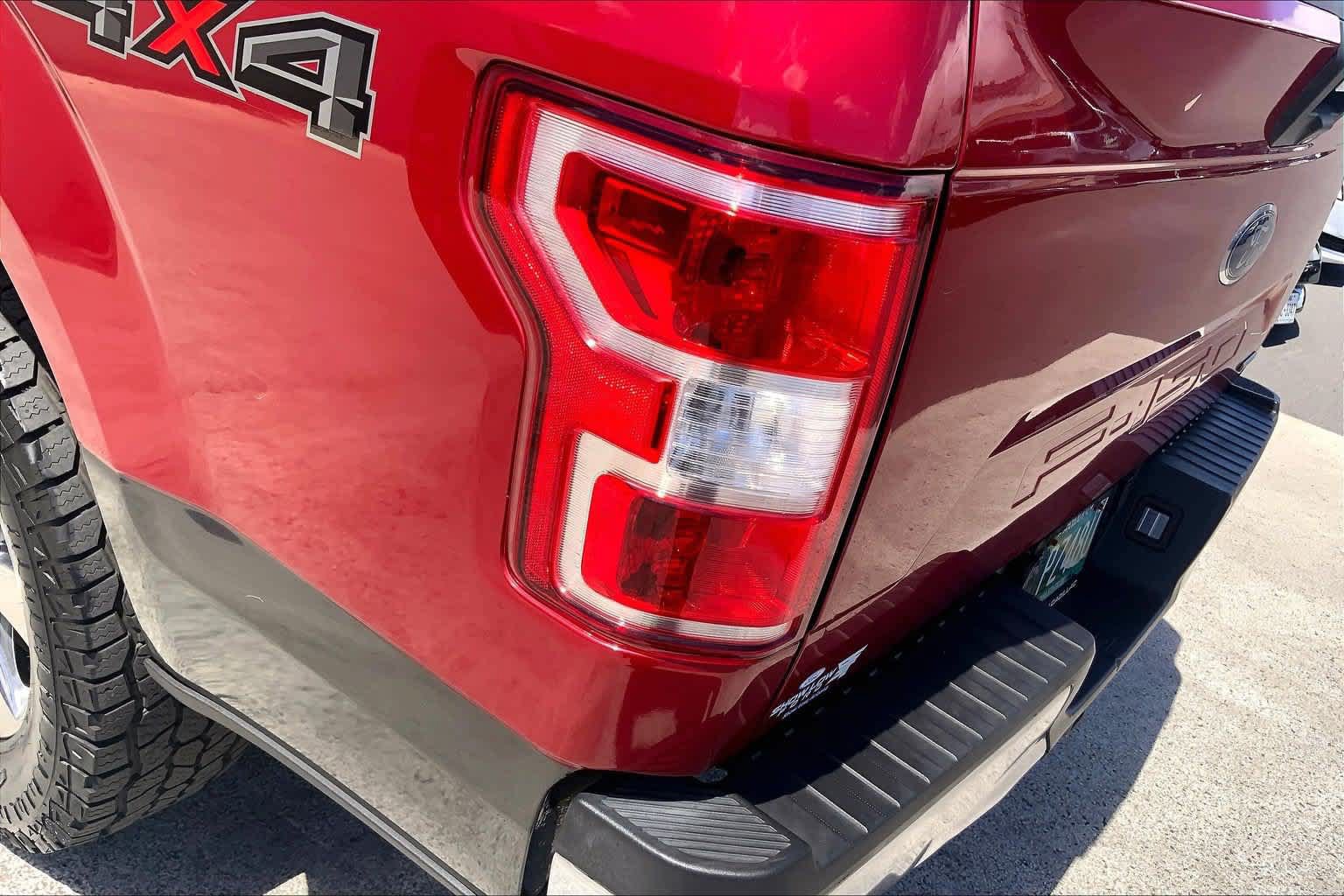 Used 2020 Ford F150 XLT w/ Equipment Group 302A Luxury AWD/4WD image 32