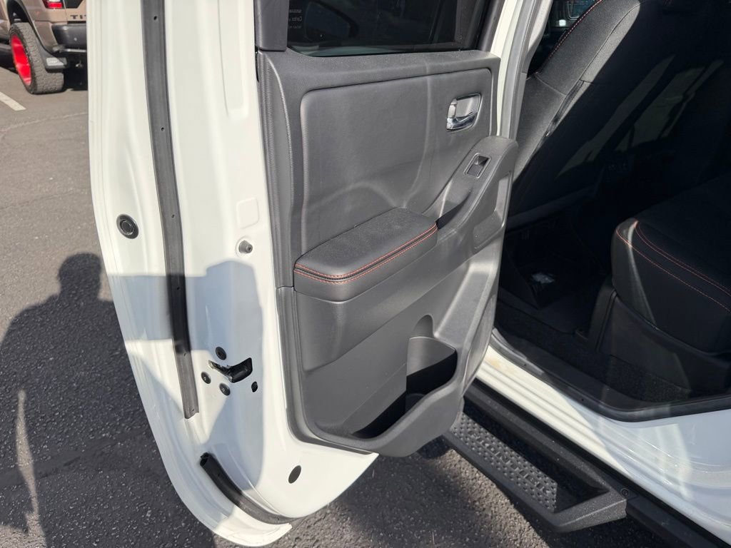 Used 2025 Nissan Frontier Pro-X w/ Pro Convenience Package image 11