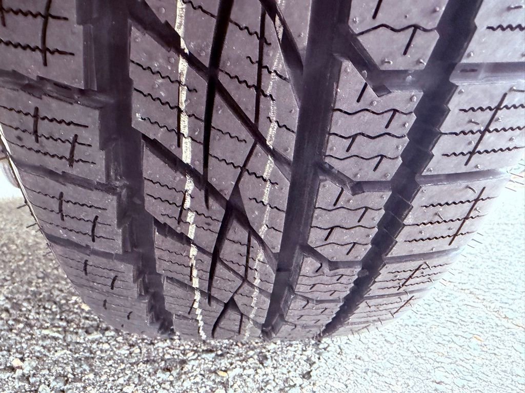 Used 2025 Honda CR-V EX image 16