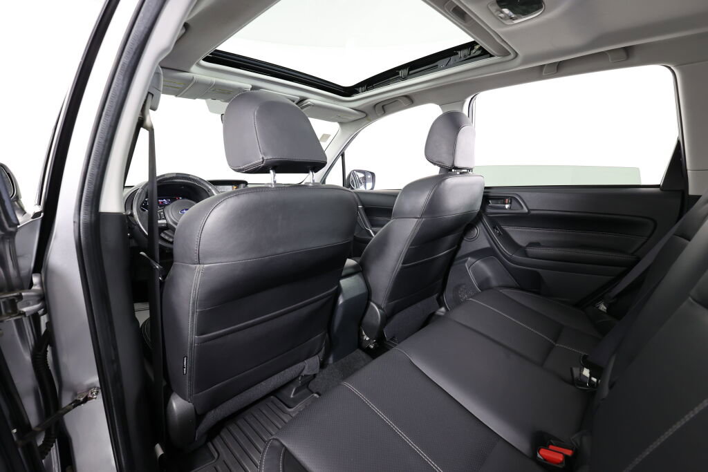 Used 2017 Subaru Forester 2.5i Touring image 14
