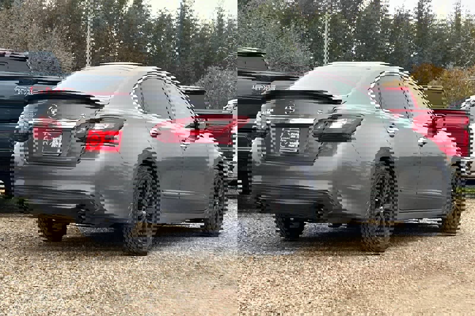 Used 2017 Nissan Altima 2.5 SR w/ Midnight Edition Package image 3