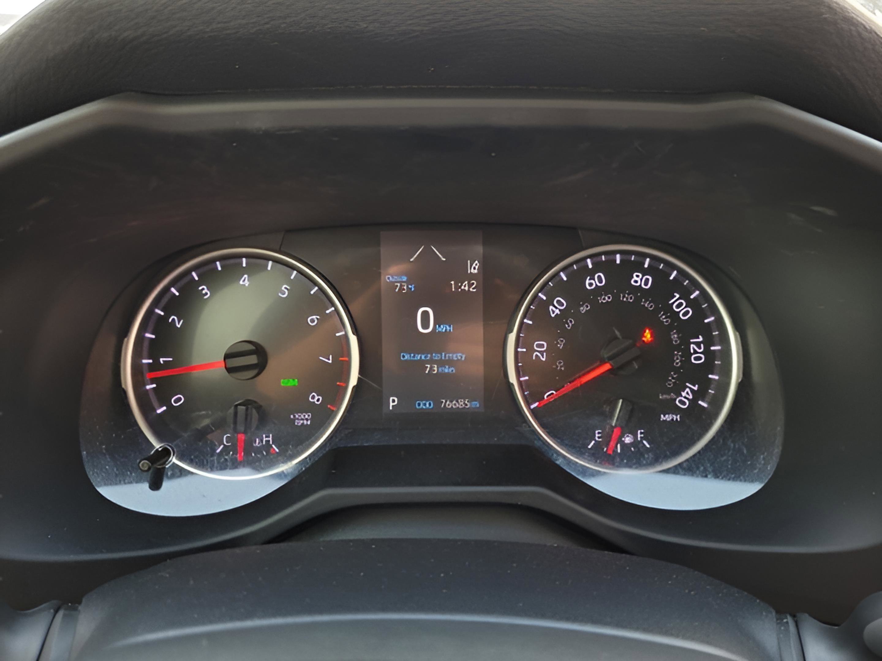 Certified 2021 Toyota RAV4 XLE image 28