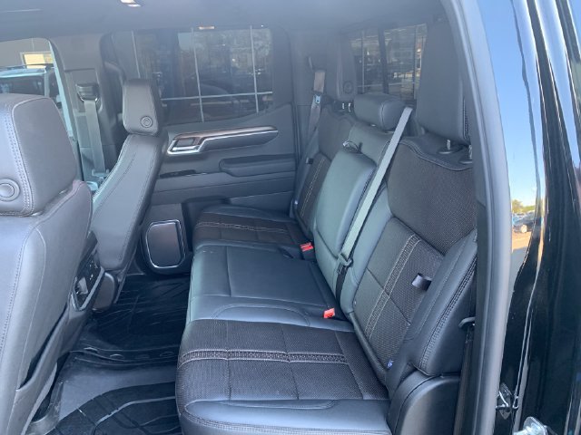 Used 2026 Chevrolet Silverado 1500 High Country AWD/4WD image 12
