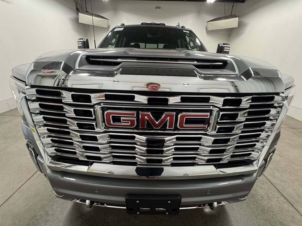 New 2025 GMC Sierra 2500 Denali w/ Max Trailering Package image 2
