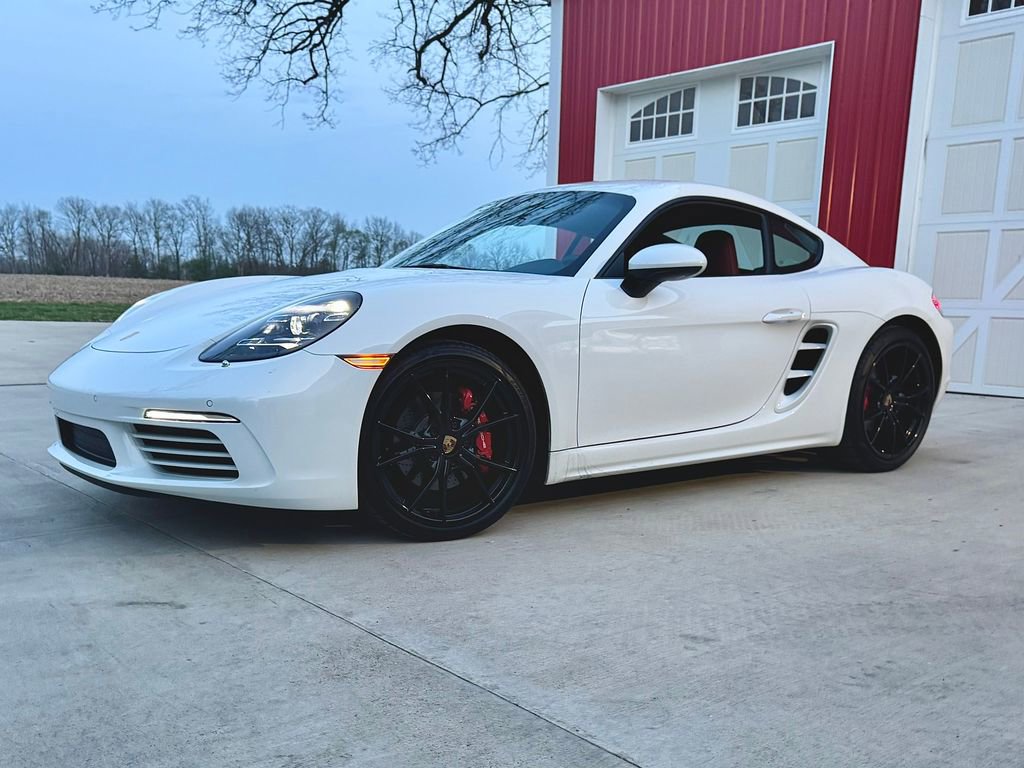 Used 2024 Porsche 718 Cayman S RWD image 4