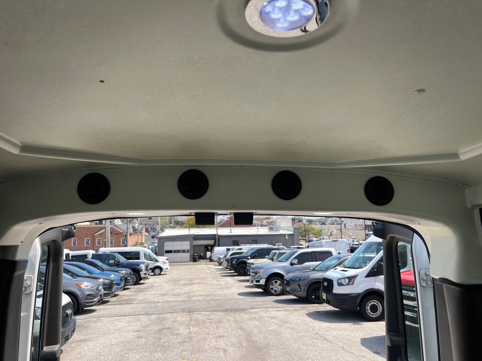 Used 2018 Ford Transit 250 148 Medium Roof image 11