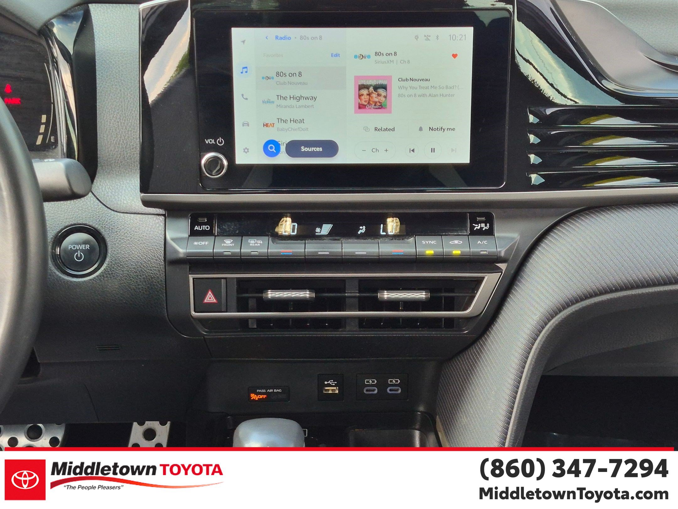 Certified 2025 Toyota Camry SE FWD image 30