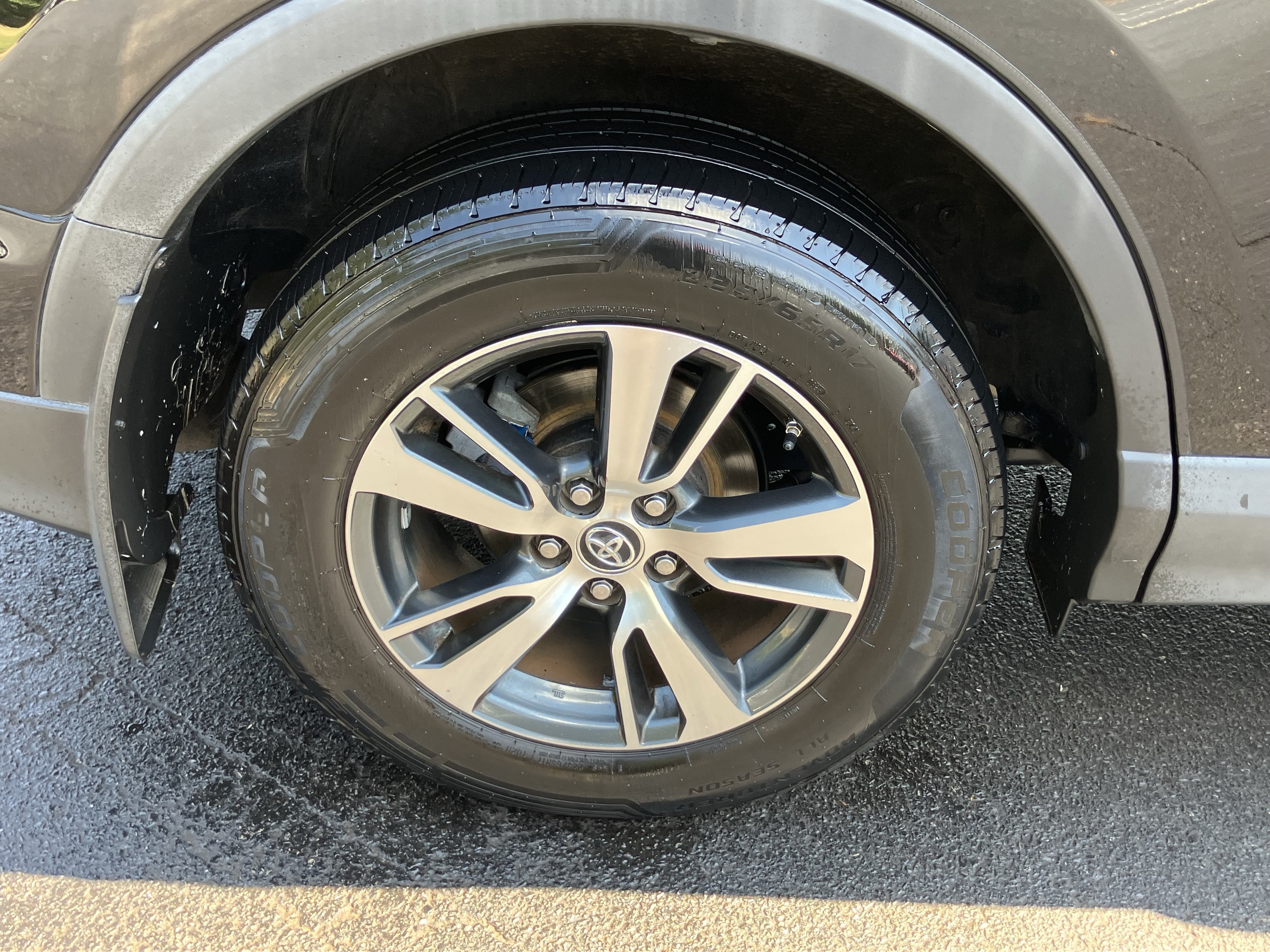 Used 2016 Toyota RAV4 XLE FWD image 13