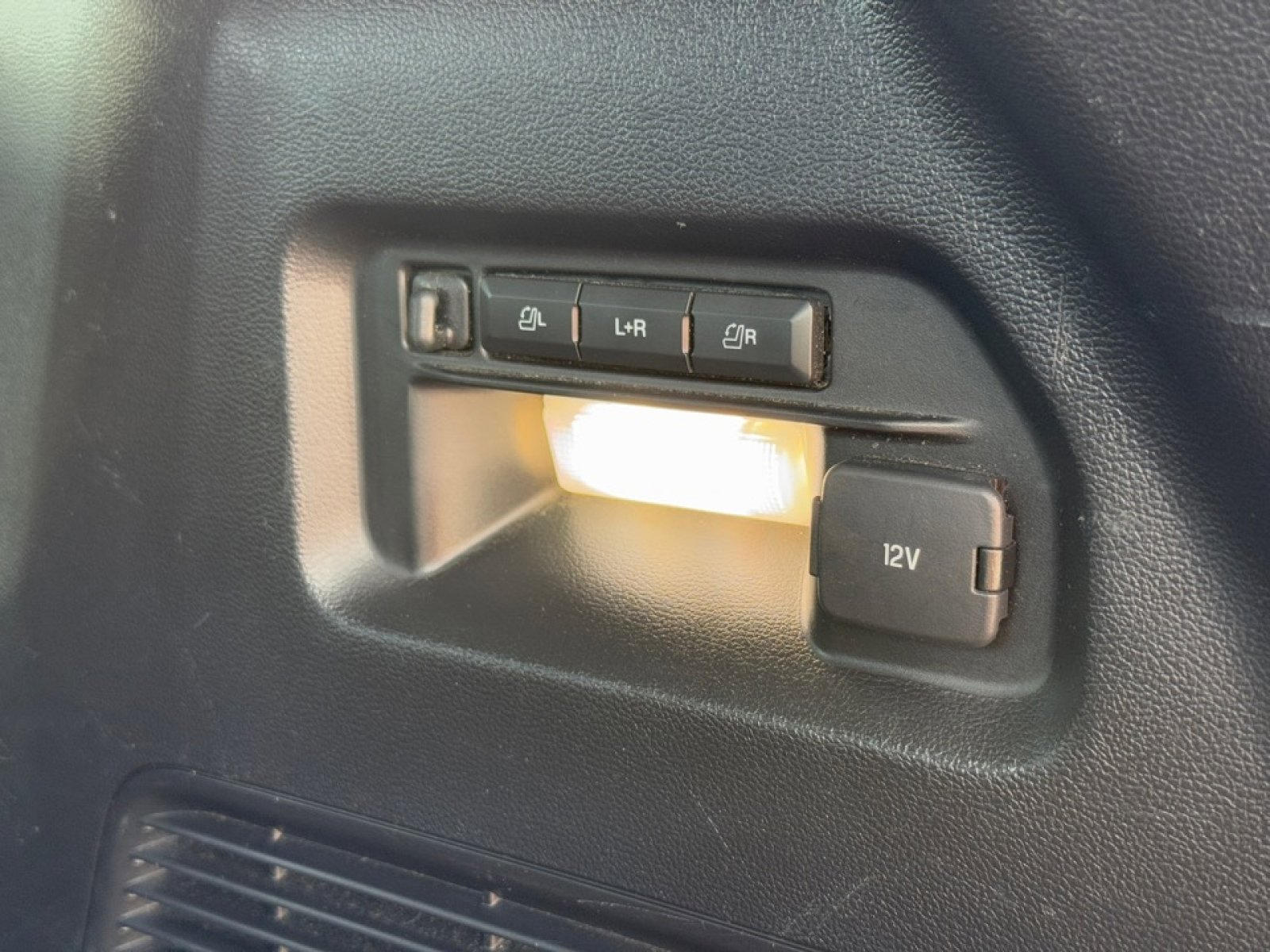 Used 2021 Ford Explorer Limited image 39