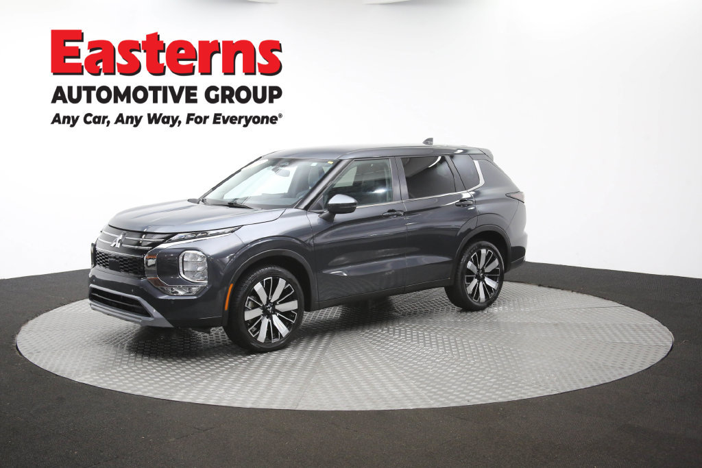 Used 2025 Mitsubishi Outlander SE FWD image 59