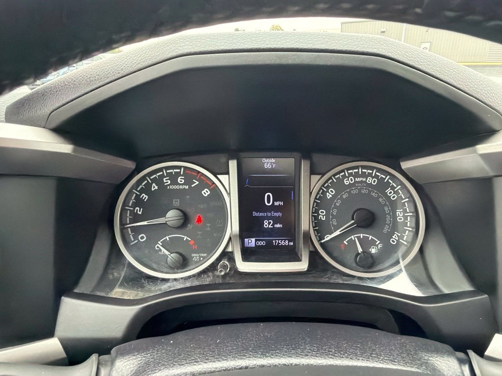 Used 2021 Toyota Tacoma Limited AWD/4WD image 17