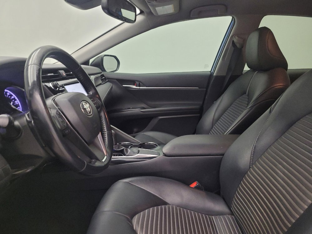 Used 2019 Toyota Camry SE w/ Convenience Package FWD image 17