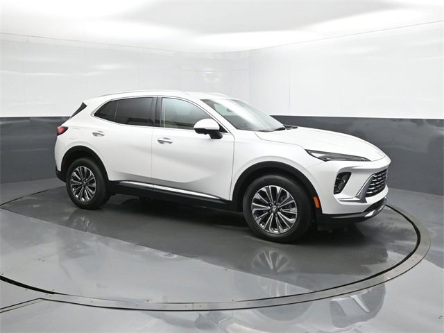 Used 2025 Buick Envision Preferred image 17