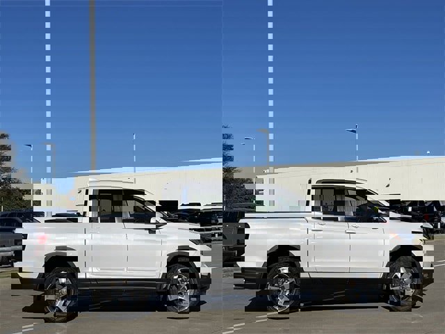 Certified 2024 Honda Ridgeline RTL image 3