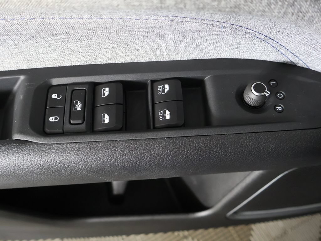 Used 2025 Jeep Compass Sport AWD/4WD image 30