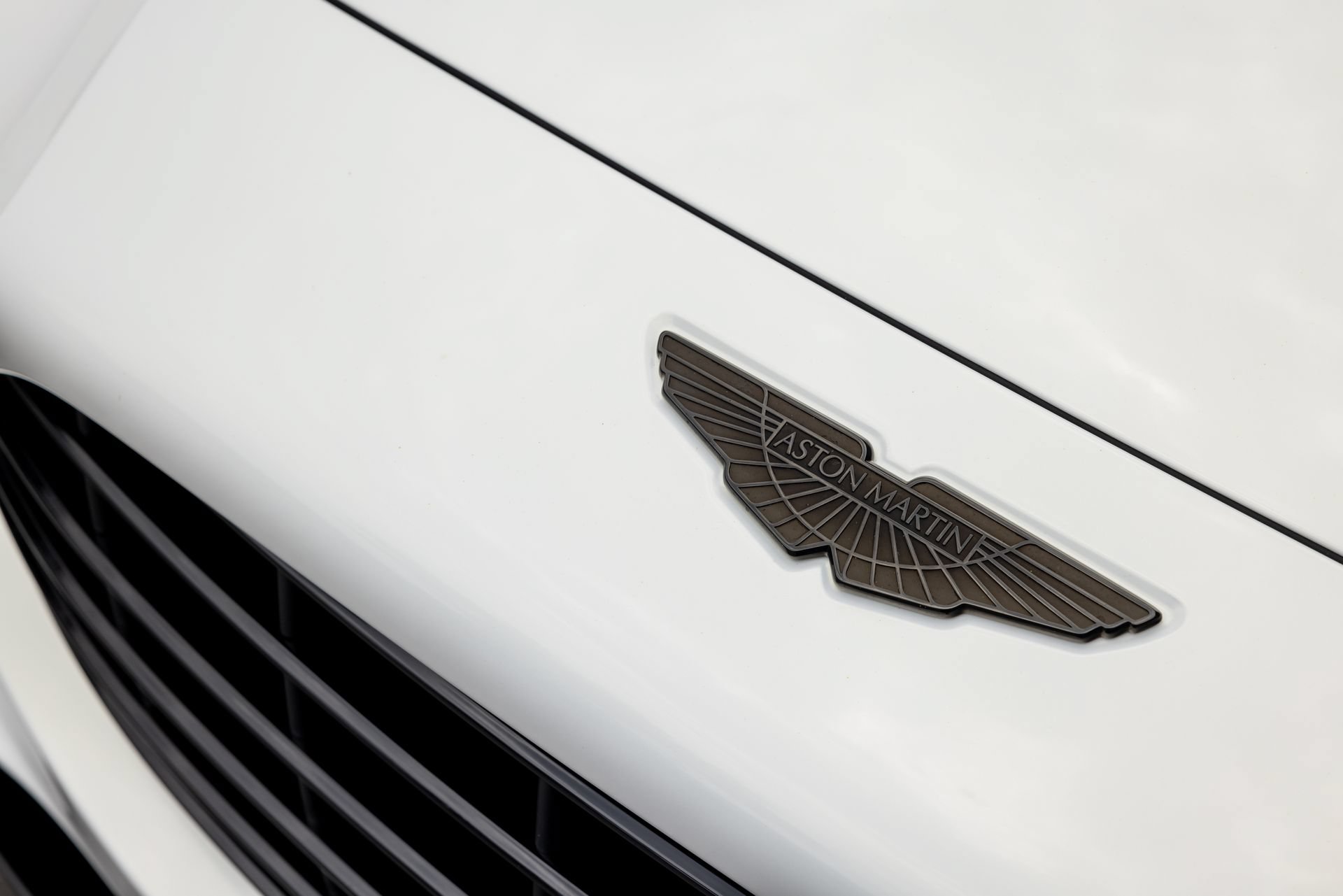 Used 2021 Aston Martin DBX AWD/4WD image 20