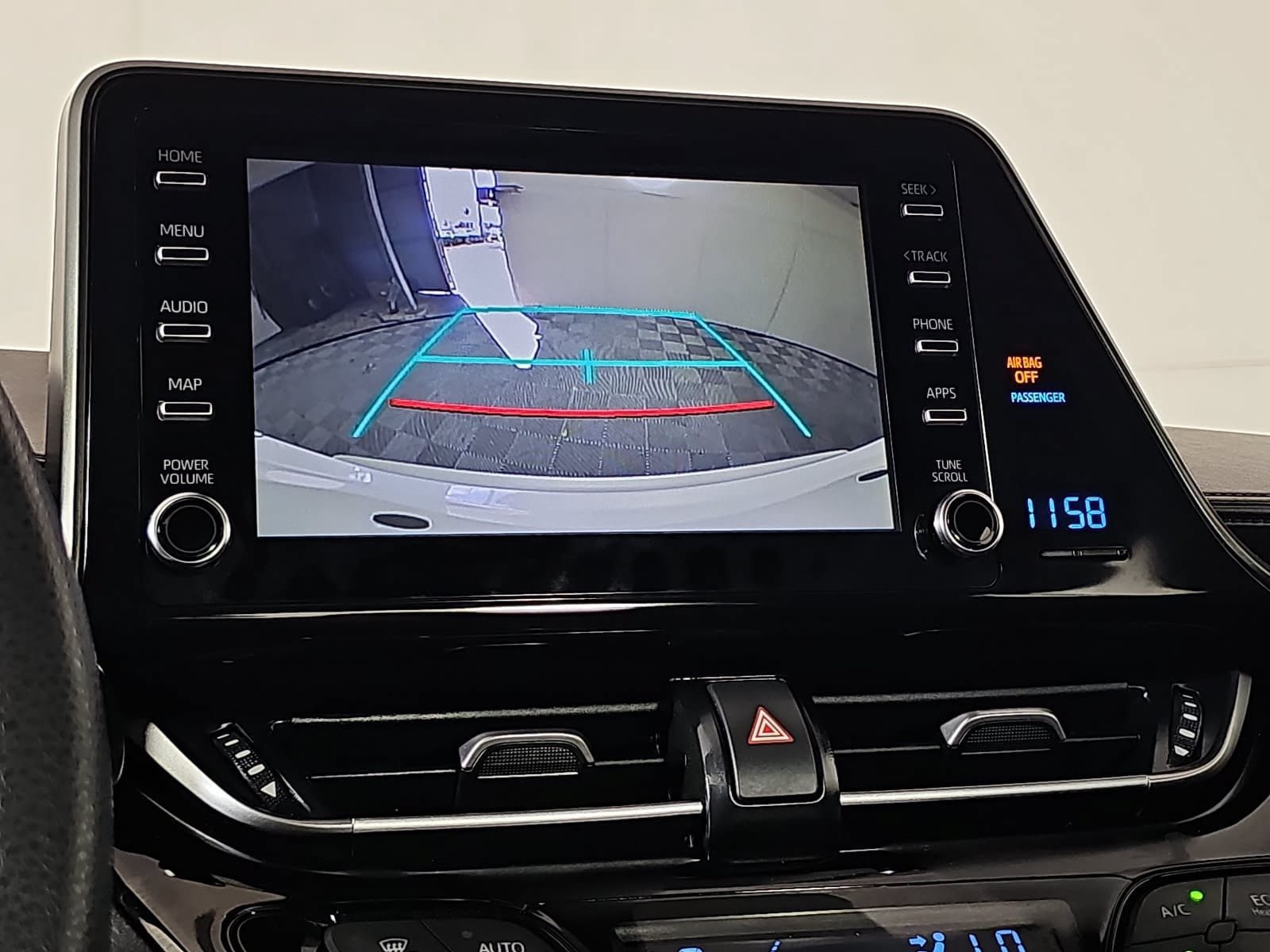 Used 2019 Toyota C-HR LE FWD image 22