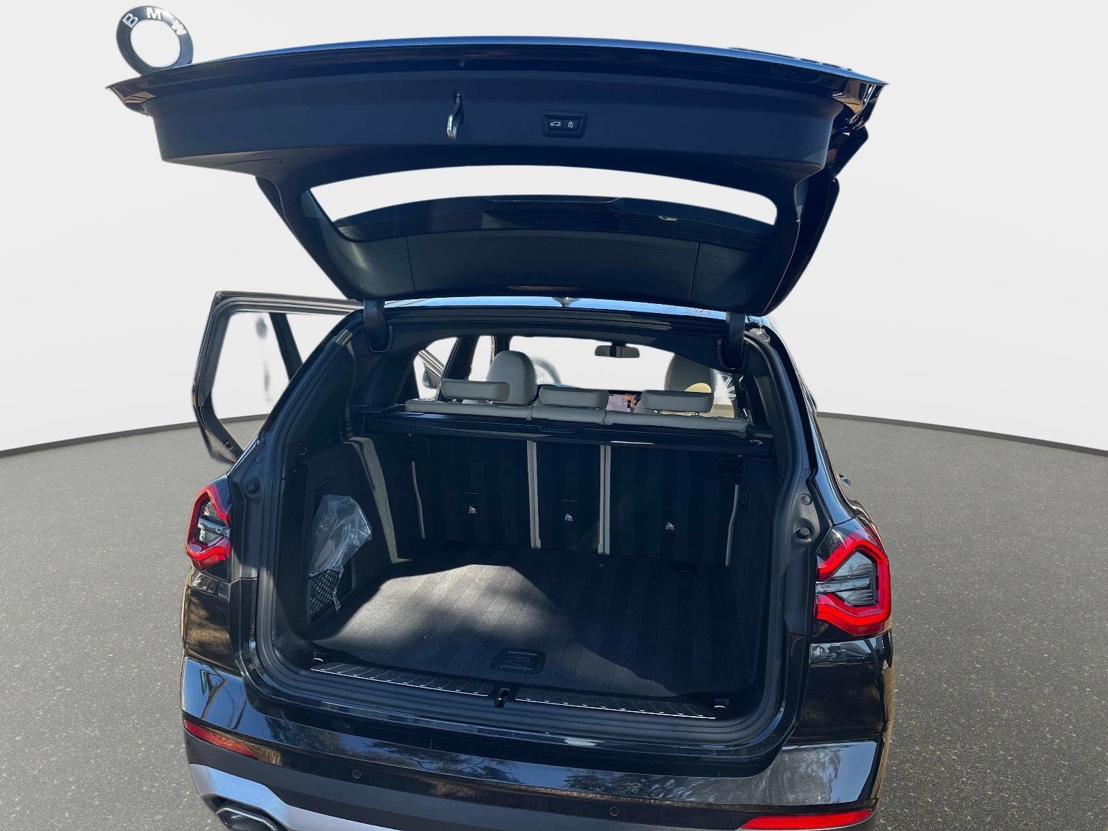 Used 2023 BMW X3 sDrive30i w/ Premium Package image 10