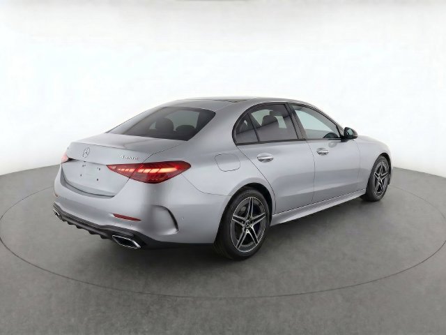 Used 2025 Mercedes-Benz C 300 4MATIC Sedan image 3