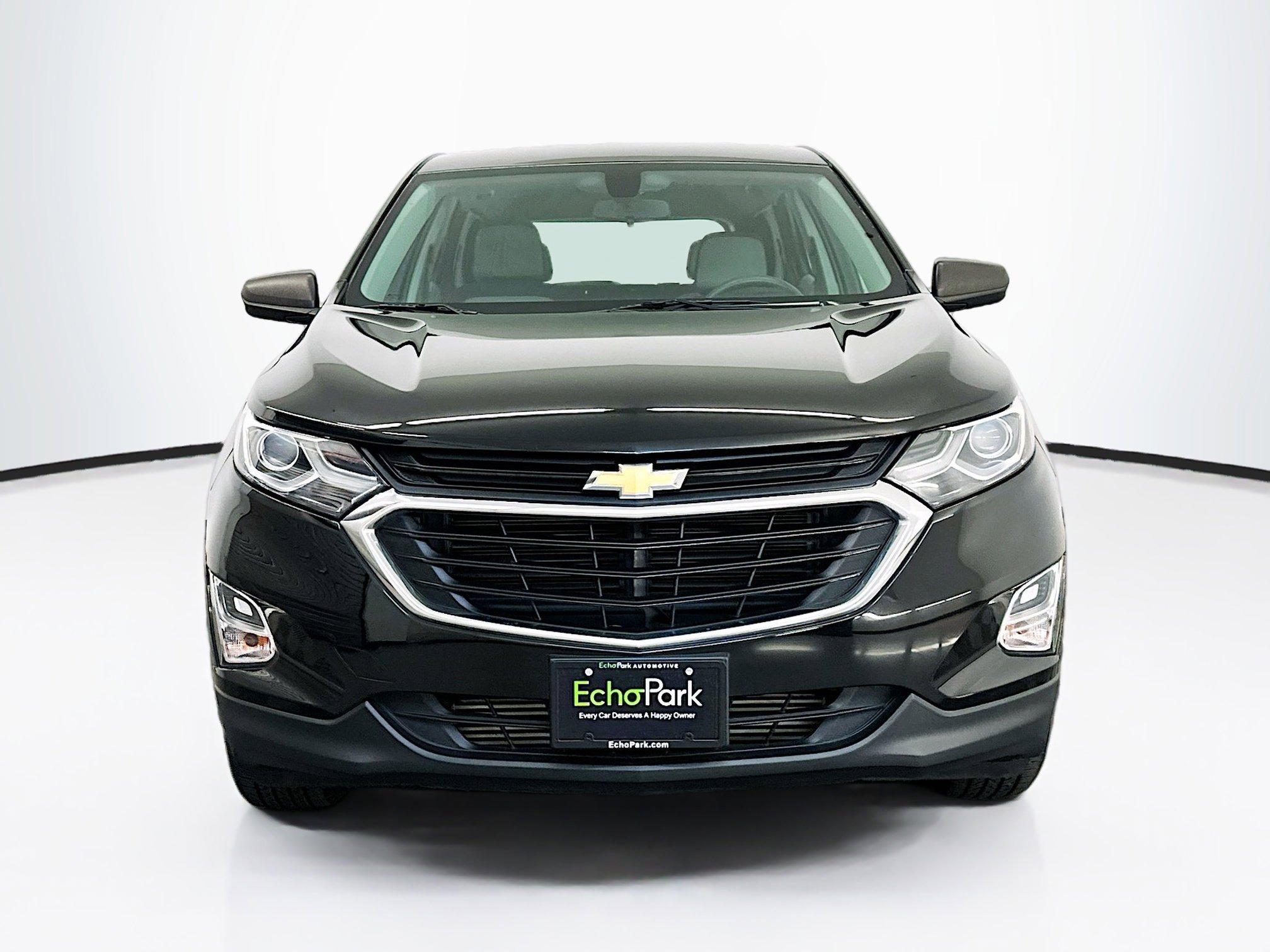 Used 2018 Chevrolet Equinox LS image 2