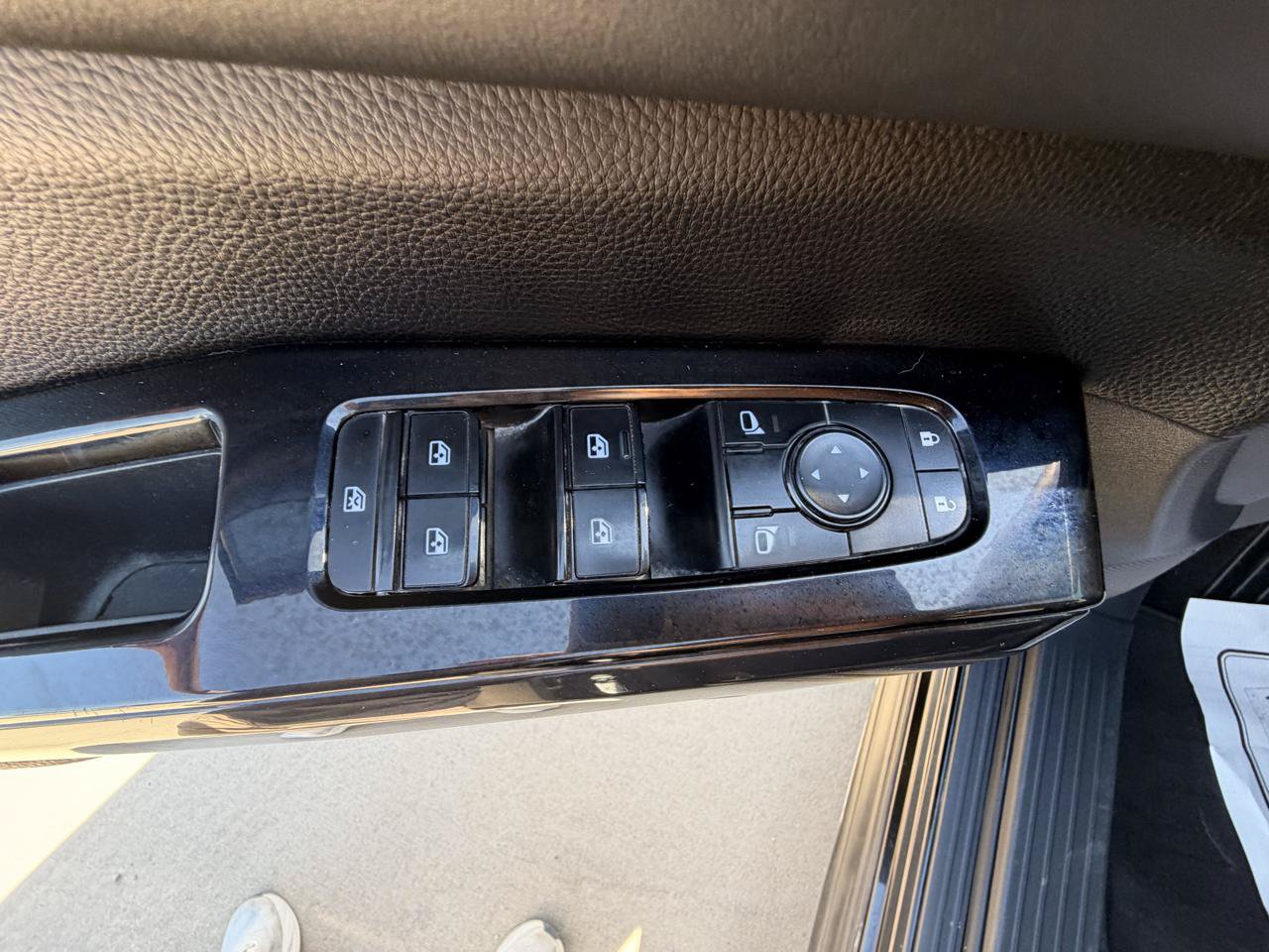 Used 2022 Nissan Pathfinder SV AWD/4WD image 15