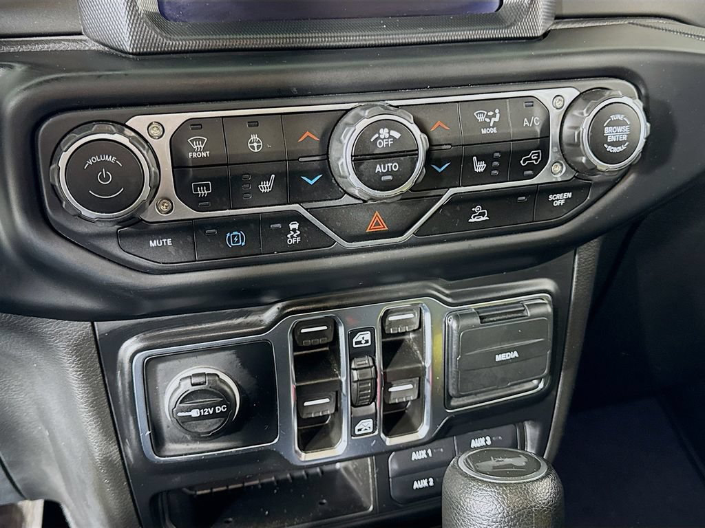 Used 2023 Jeep Wrangler Unlimited w/ Cold Weather Group AWD/4WD image 17