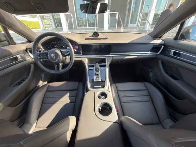 Used 2023 Porsche Panamera 4 Platinum Edition image 10