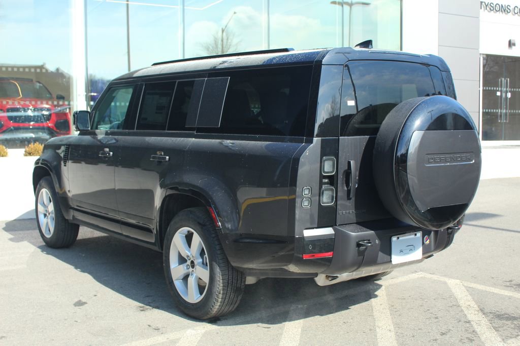 New 2026 Land Rover Defender 130 X-Dynamic SE image 11