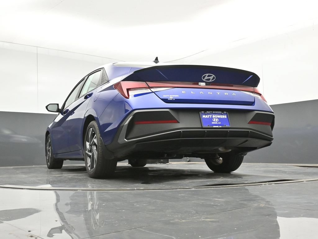 Certified 2025 Hyundai Elantra Sport FWD image 42