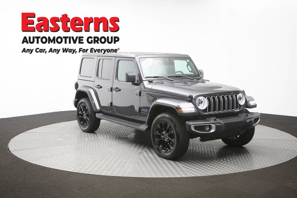 Used 2025 Jeep Wrangler Unlimited Sahara AWD/4WD image 45