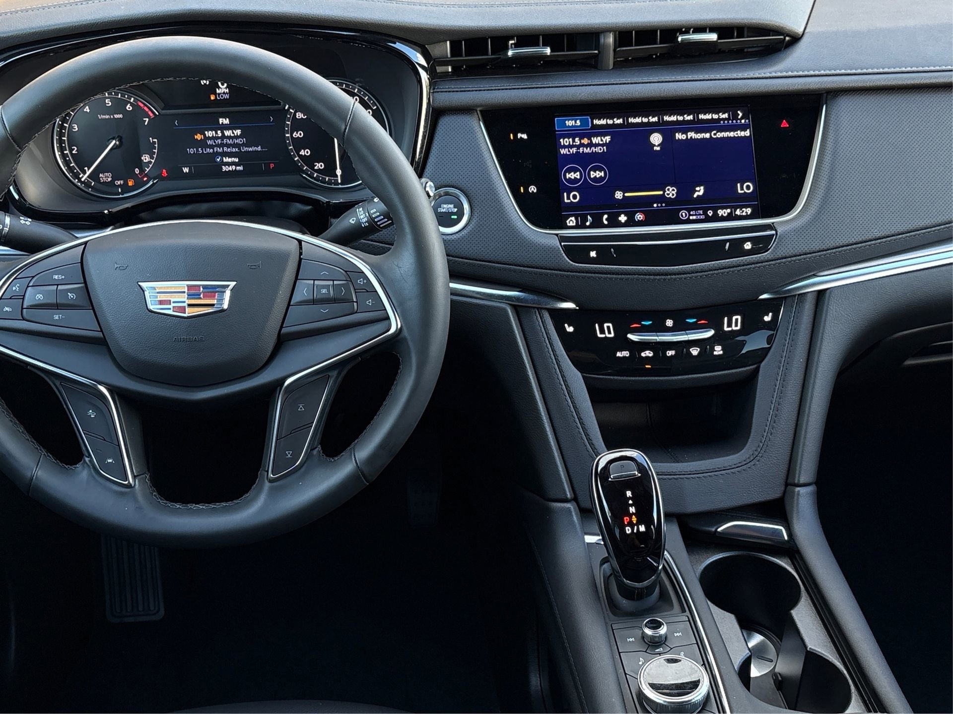 New 2025 Cadillac XT5 Luxury image 16