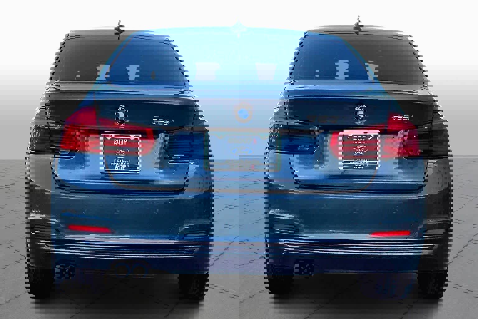 Used 2016 BMW 328i Sedan image 4