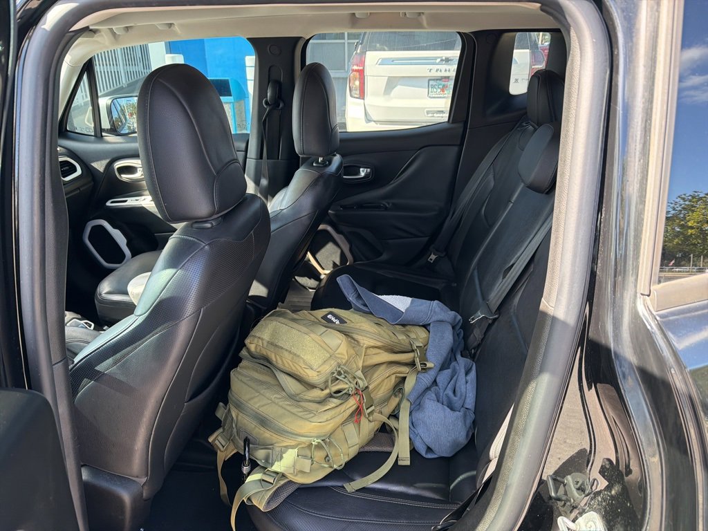 Used 2016 Jeep Renegade Limited image 8