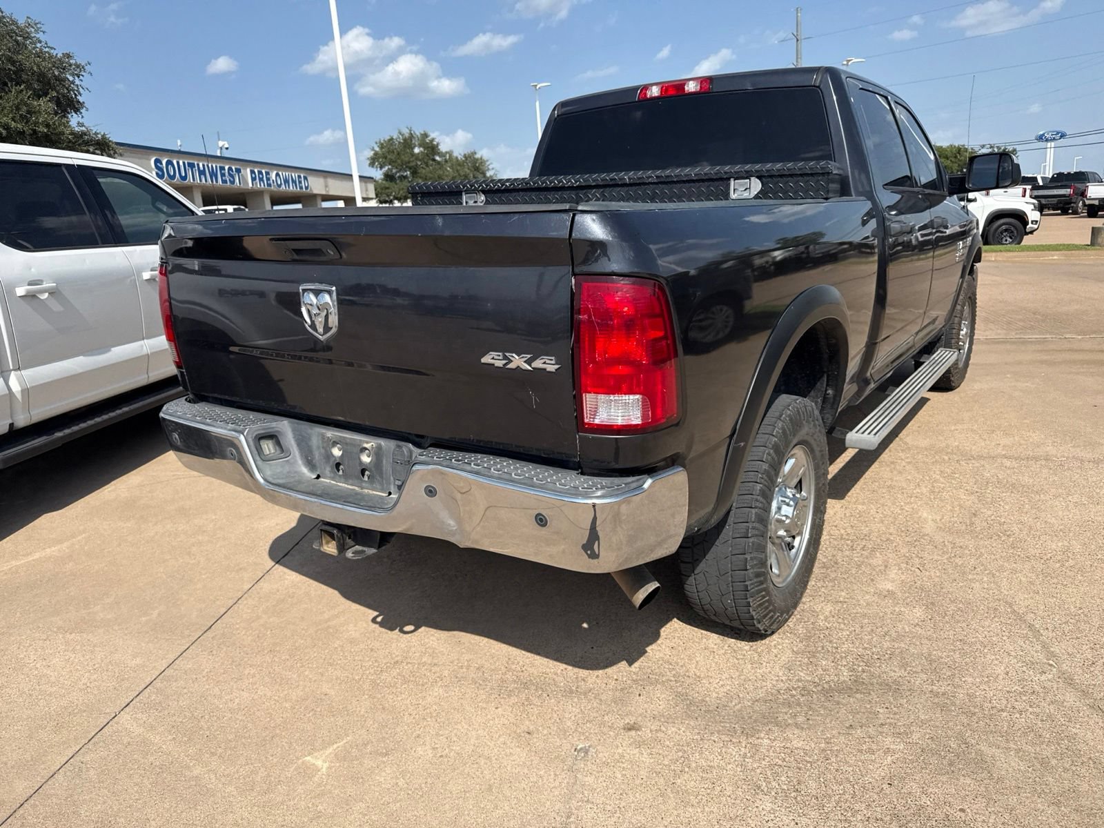 Used 2018 RAM 2500 Tradesman w/ Chrome Appearance Group AWD/4WD image 7